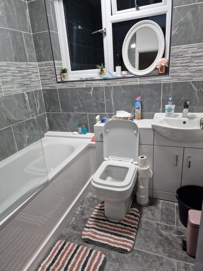 Linx View 4 Bedroom House Грейвсенд Екстер'єр фото